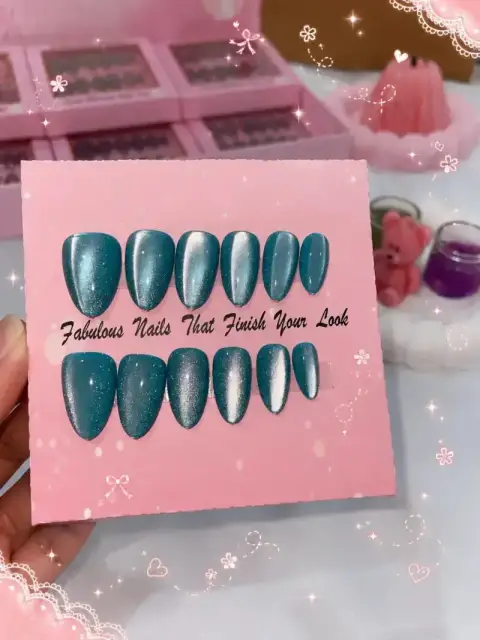 Cat Eye Nails