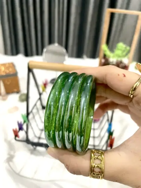 Glossy Ribbed Bangles - Green