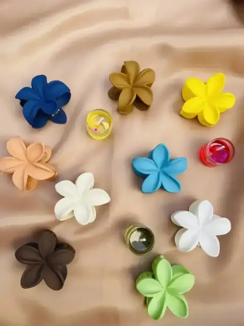 Medium Matte Flower Catchers